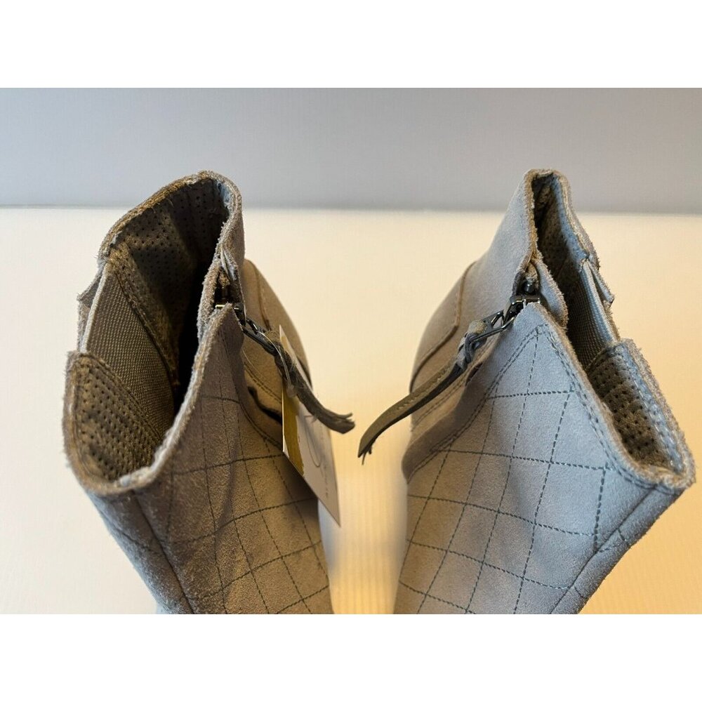 TOMS Gray Quilted Stitch Majorca Peep Toe Booties, Size 7.5 (US) - Picture 5 of 10